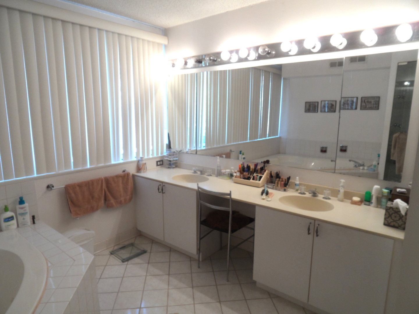 48 Avon Road Northbrook, IL 60062 - Photo 28 of 40