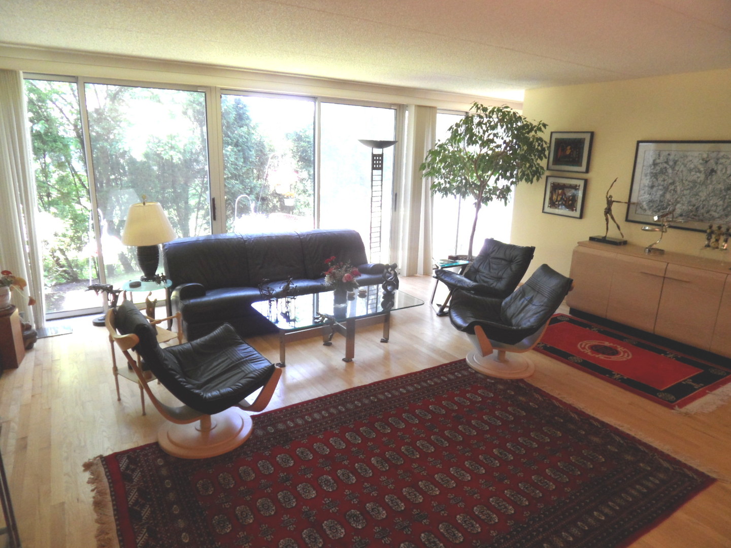 48 Avon Road Northbrook, IL 60062 - Photo 4 of 40