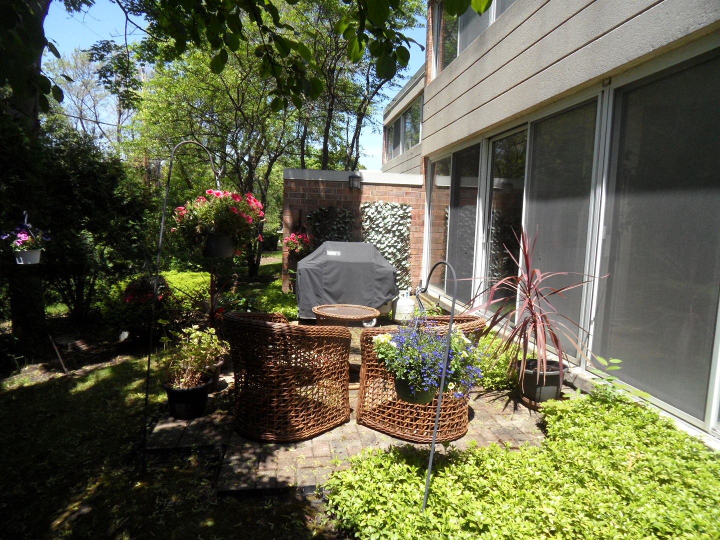48 Avon Road Northbrook, IL 60062 - Photo 37 of 40