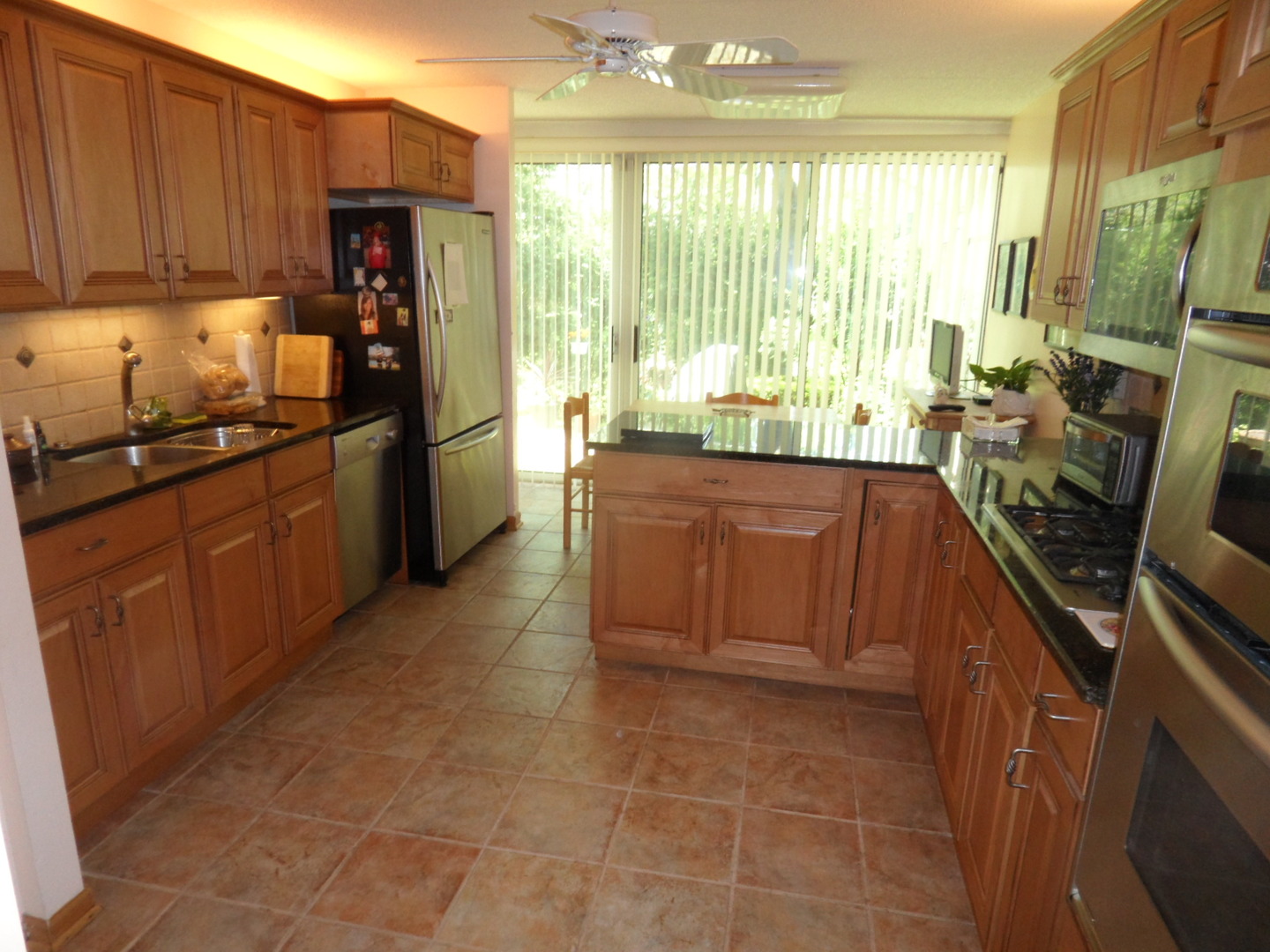 48 Avon Road Northbrook, IL 60062 - Photo 6 of 40