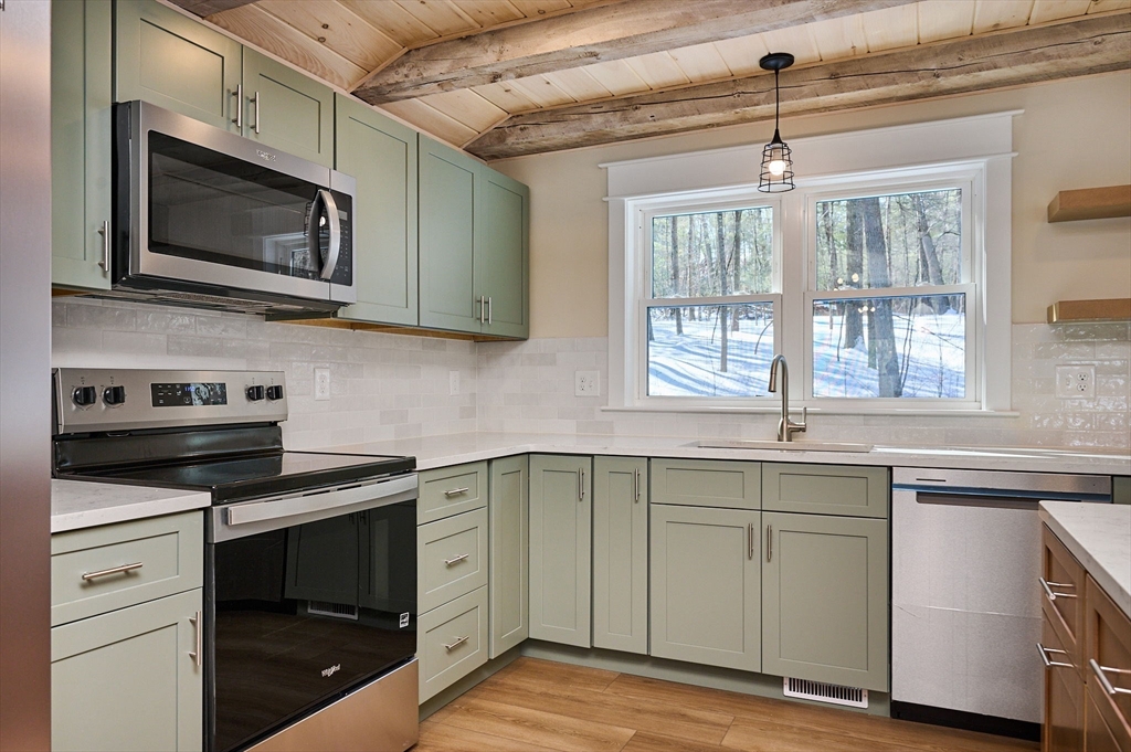 28 Cook Road Southampton, MA 01073 - Photo 11 of 34