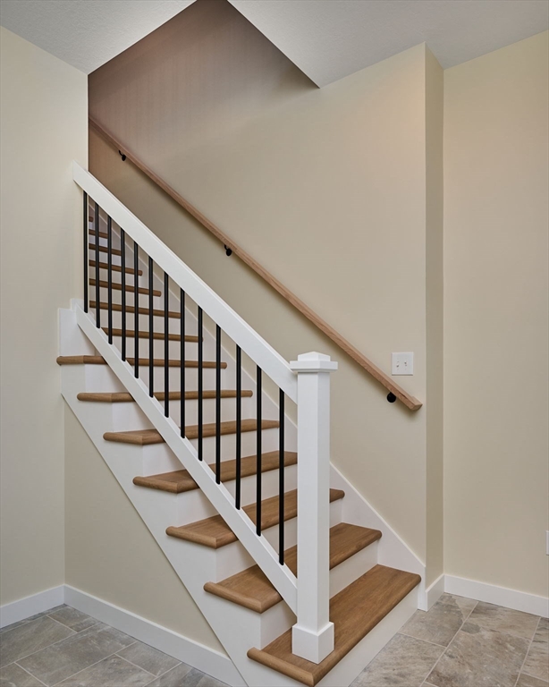 28 Cook Road Southampton, MA 01073 - Photo 5 of 34