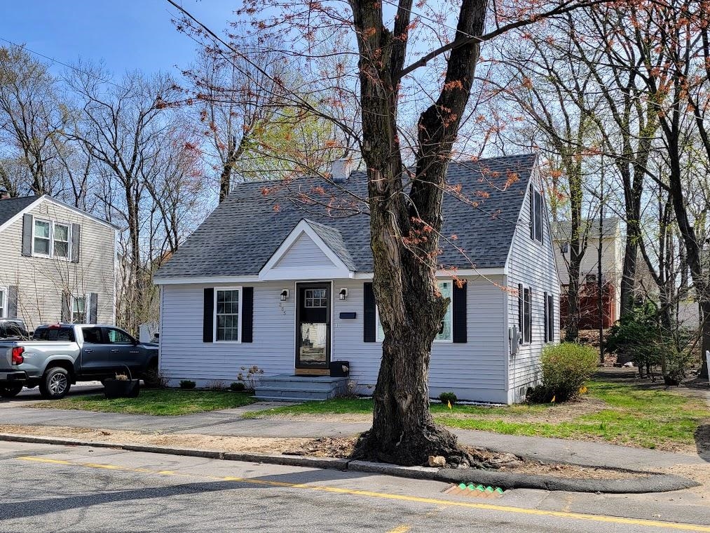 885 Beech Street Manchester, NH 03104 - Photo 3 of 38