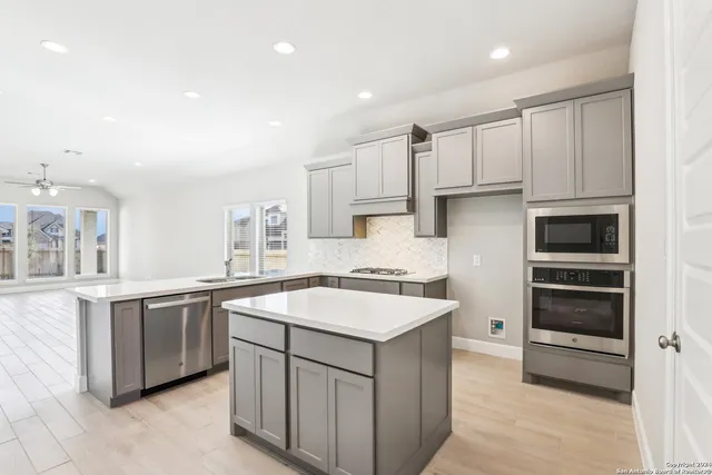 $2,450 | 9902 Cavvy Trail, San Antonio, TX 78254