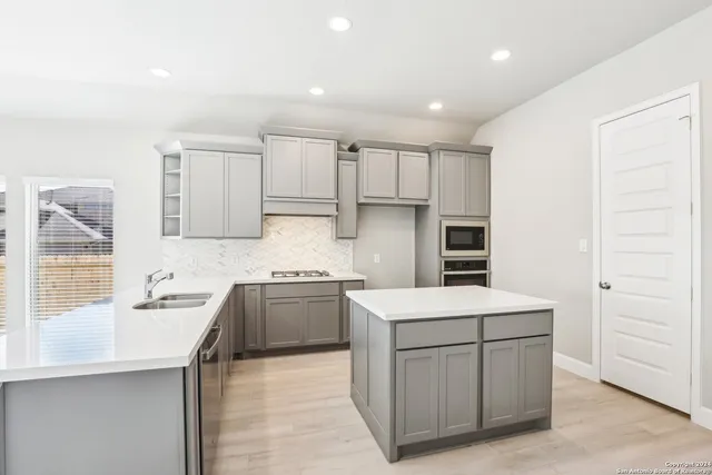 $2,450 | 9902 Cavvy Trail, San Antonio, TX 78254