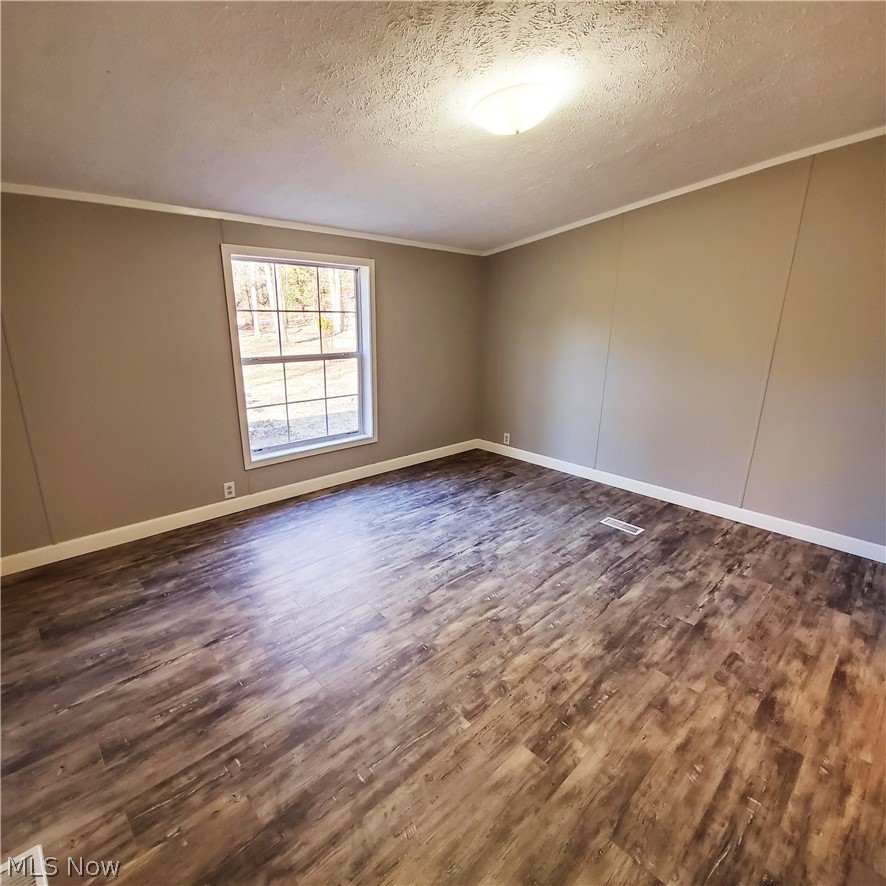 14539 Rider Road Burton, OH 44021 - Photo 7 of 29