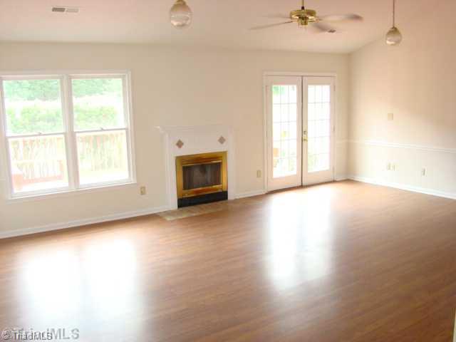 549 Covington Ridge Road Winston-Salem, NC 27107 - Photo 4 of 7 Den/Family/Great Room.
