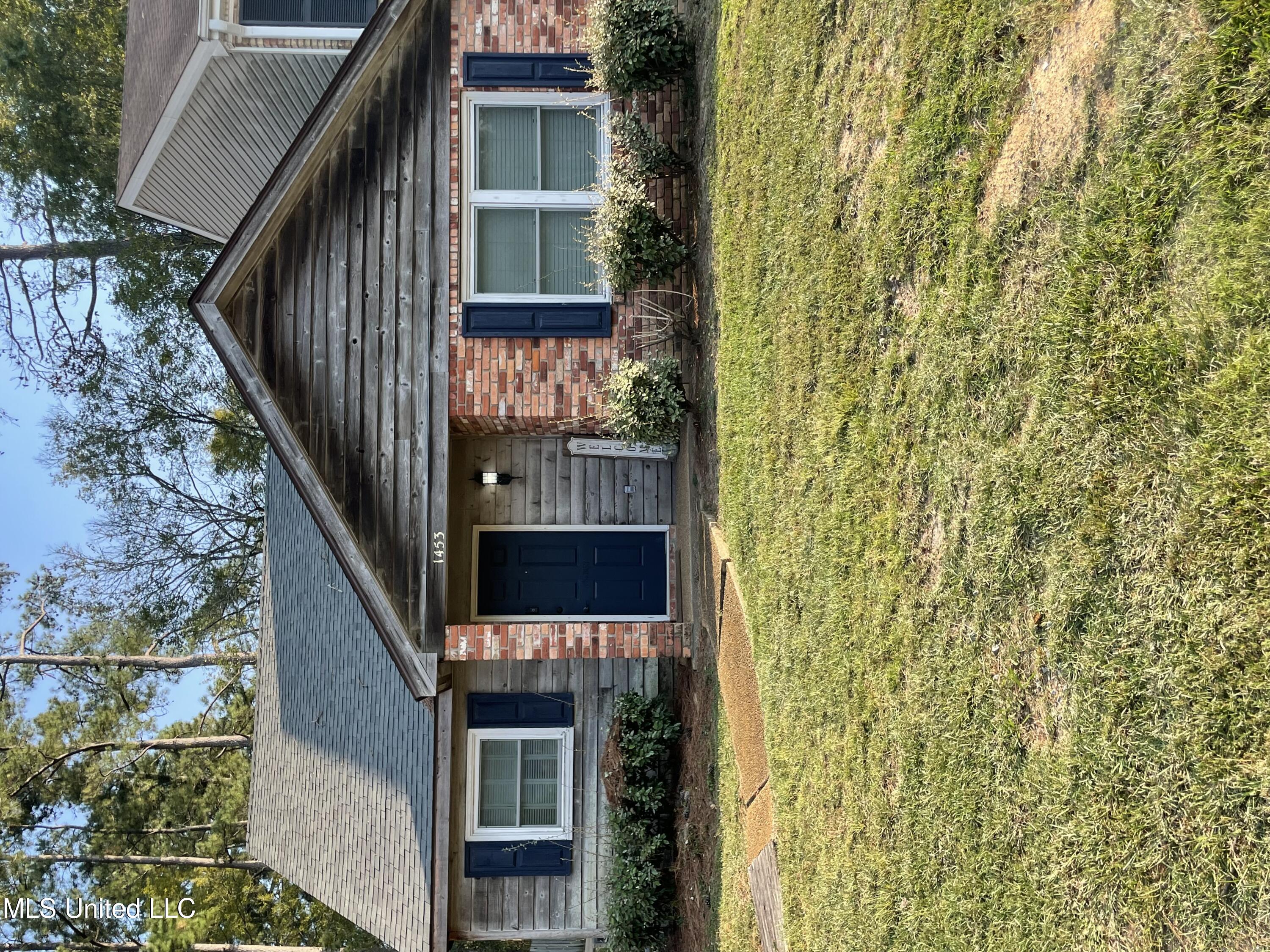 1453 Roxbury Court Jackson, MS 39211 - Photo 1 of 12 Front of Townhouse