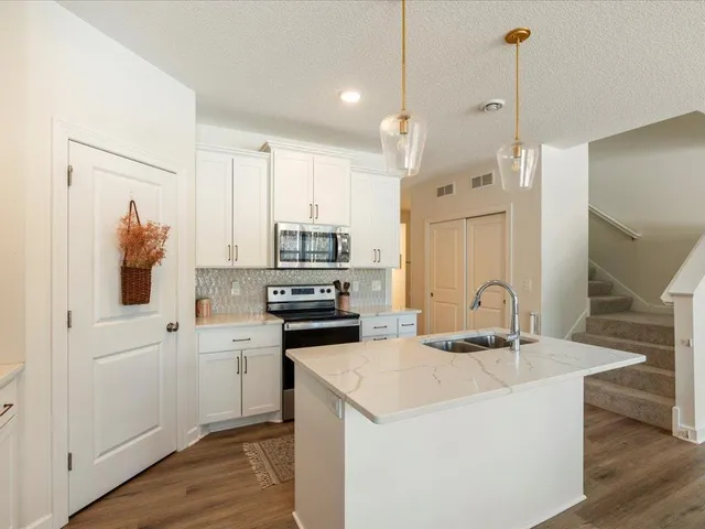 $409,900 | 4882 Emily Road North, Baxter, MN 56425