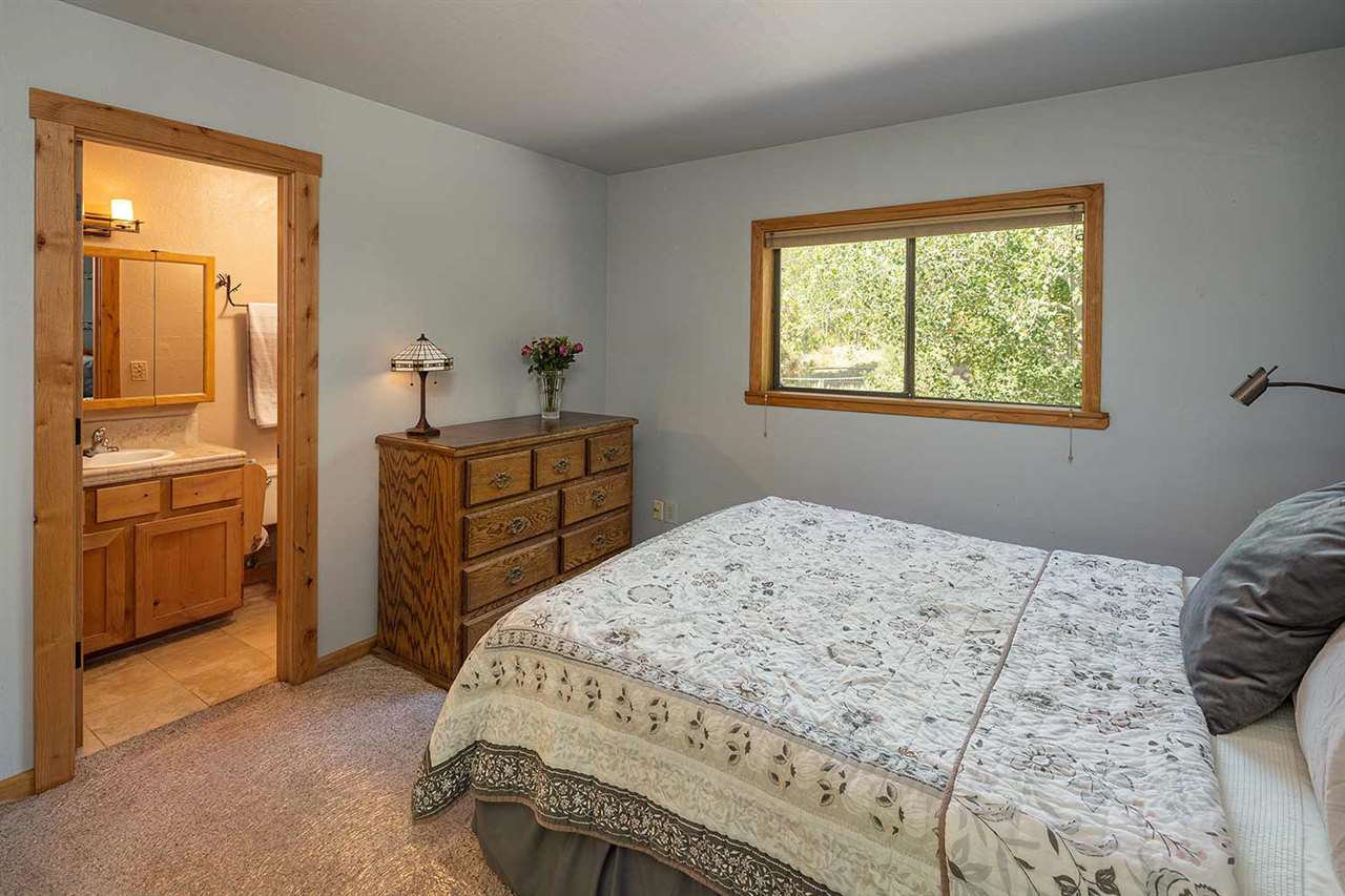 10249 Columbine Road Truckee, CA 96161 - Photo 14 of 21 Gallery Image 14