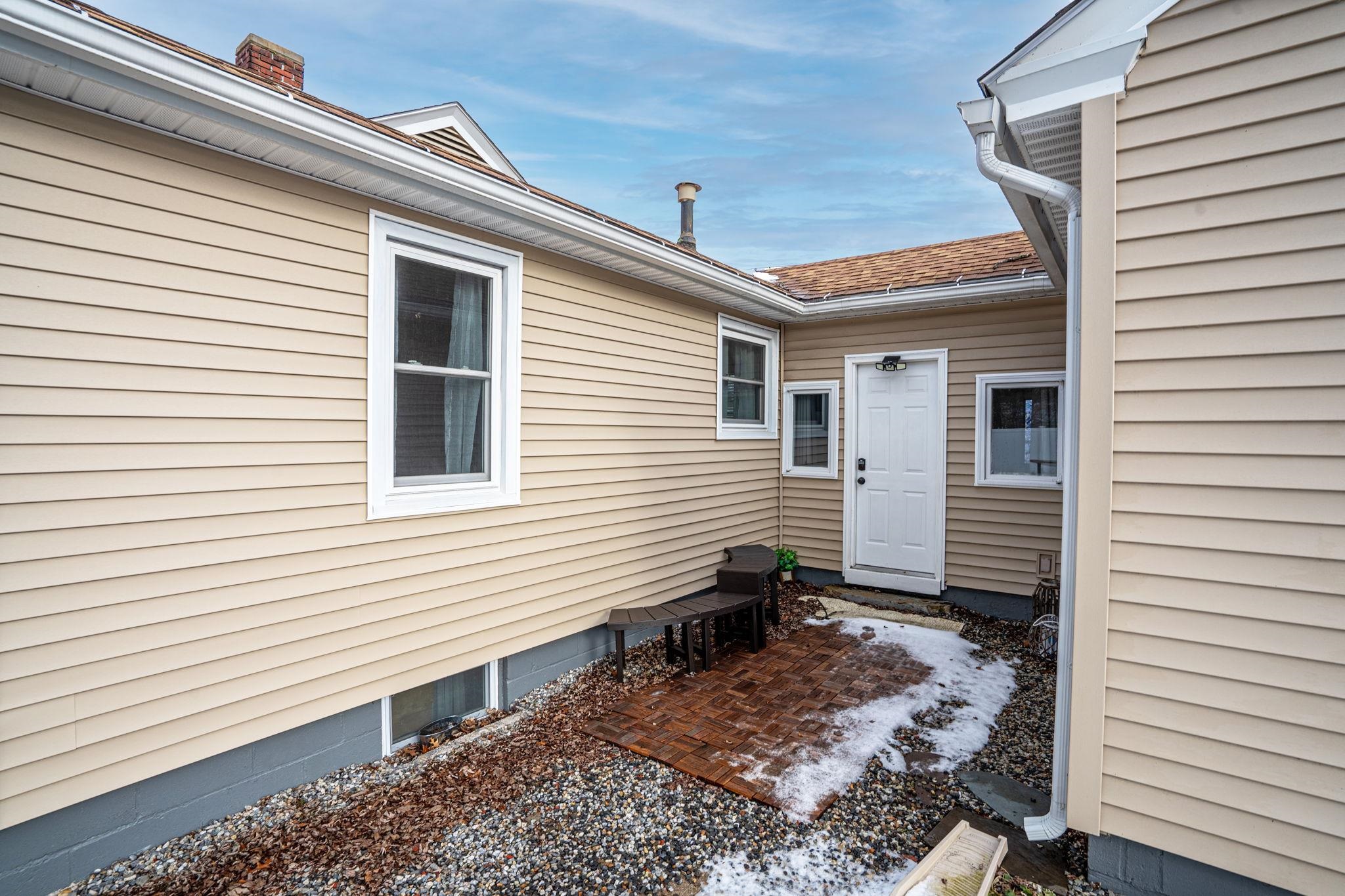 428 Mast Road Manchester, NH 03102 - Photo 25 of 32