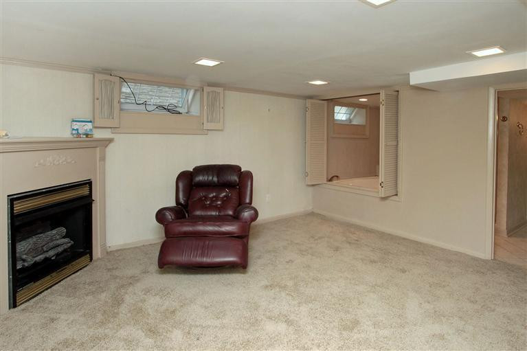 327 Chinoe Road Lexington, KY 40502 - Photo 19 of 23 Photo 19