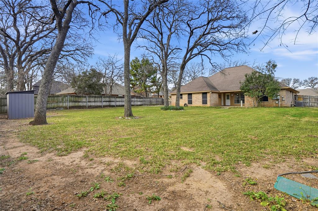 1312 Crows Nest Court Azle, TX 76020 - Photo 25 of 28