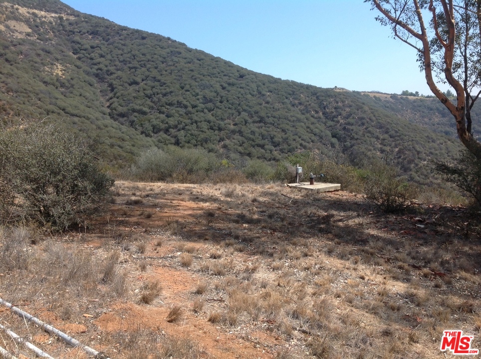 777 Cotharin Road Malibu, CA 90265 - Photo 16 of 18 Gallery Image 16