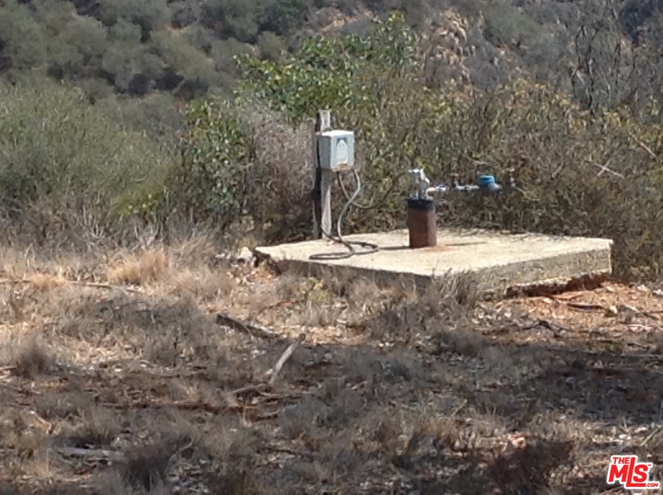 777 Cotharin Road Malibu, CA 90265 - Photo 17 of 18 Gallery Image 17