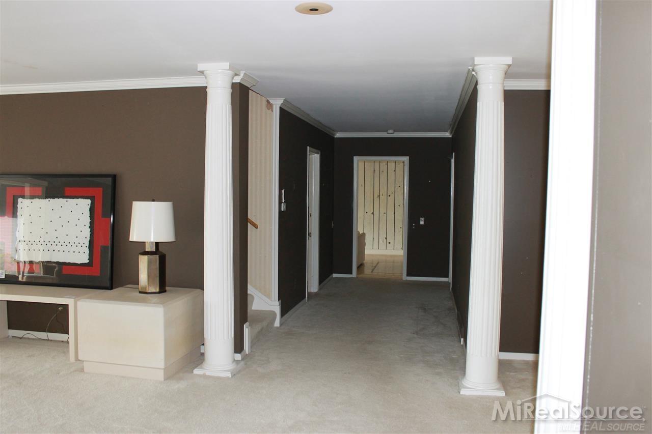 261 Lake Shore Road Grosse Pointe Farms, MI 48236 - Photo 17 of 26