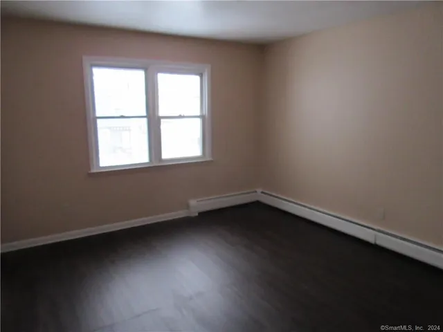 $2,200 | 164 Cleveland Avenue, Unit 2, Bridgeport, CT 06606