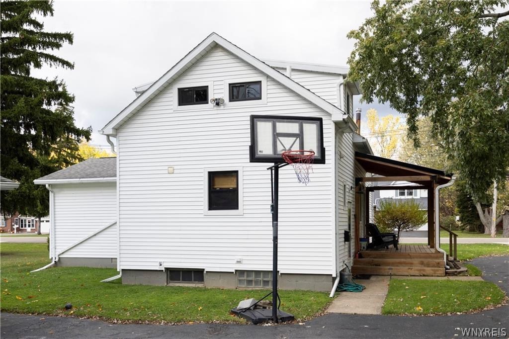 99 East And West Road West Seneca, NY 14224 - Photo 18 of 23