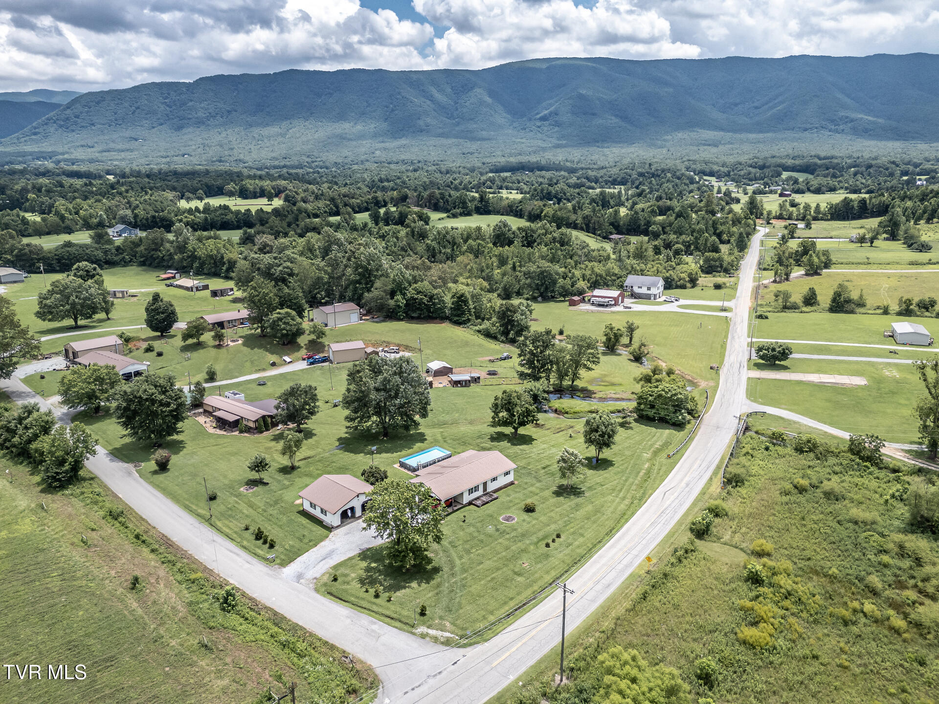 1145 Ricker Road Greeneville, TN 37743 - Photo 14 of 53 1145RickerG_044