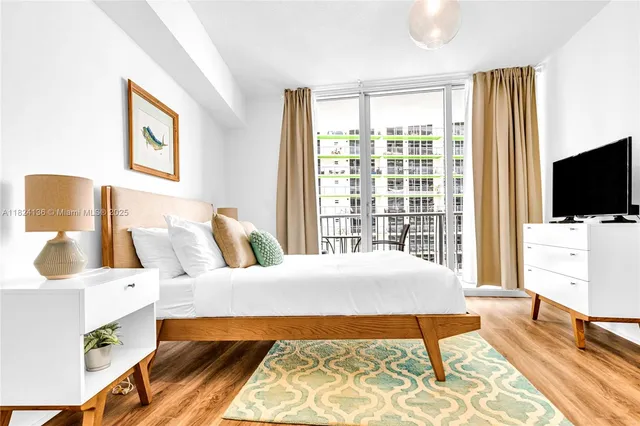 $3,000 | 1750 North Bayshore Drive, Unit 2005, Miami, FL 33132