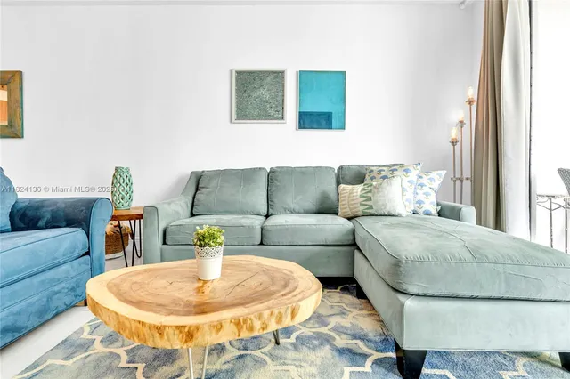 $3,000 | 1750 North Bayshore Drive, Unit 2005, Miami, FL 33132