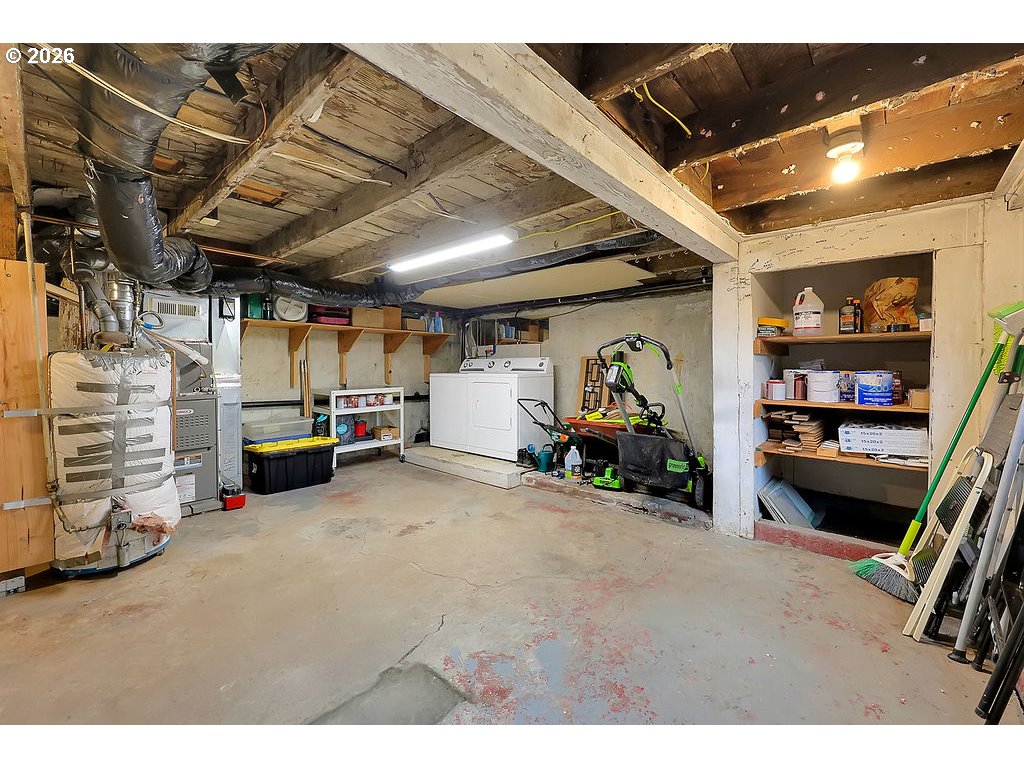 5537 Southwest Florida Street Portland, OR 97219 - Photo 35 of 45 a view of a garage with storage
