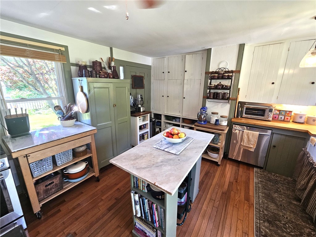 187 Dye Hill Road Hopkinton, RI 02832 - Photo 11 of 50