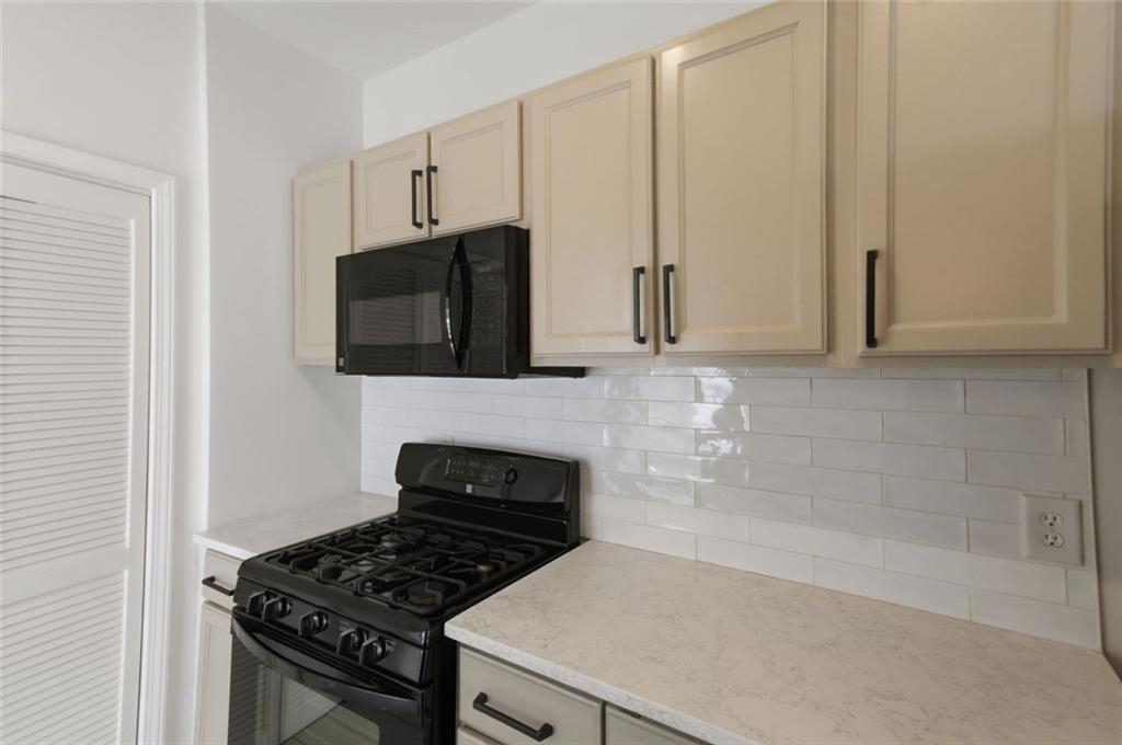 2340 Brockett Road Tucker, GA 30084 - Photo 11 of 28