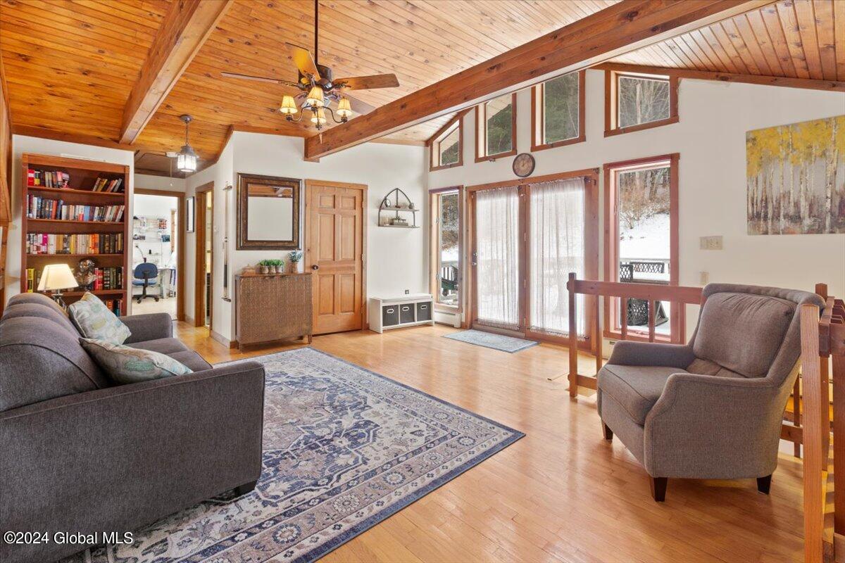 14 Silver Lake Road New Baltimore, NY 12042 - Photo 23 of 41 18-MW2_0646