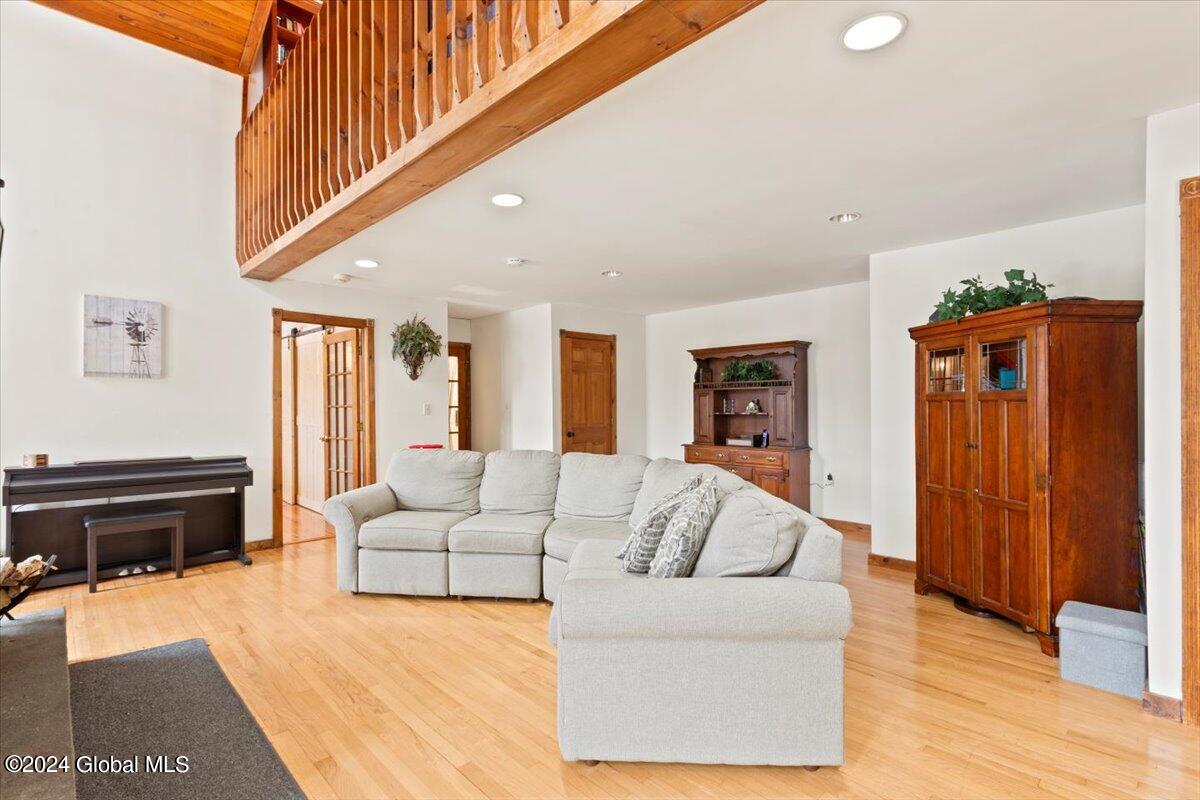 14 Silver Lake Road New Baltimore, NY 12042 - Photo 10 of 41 26-MW2_0691