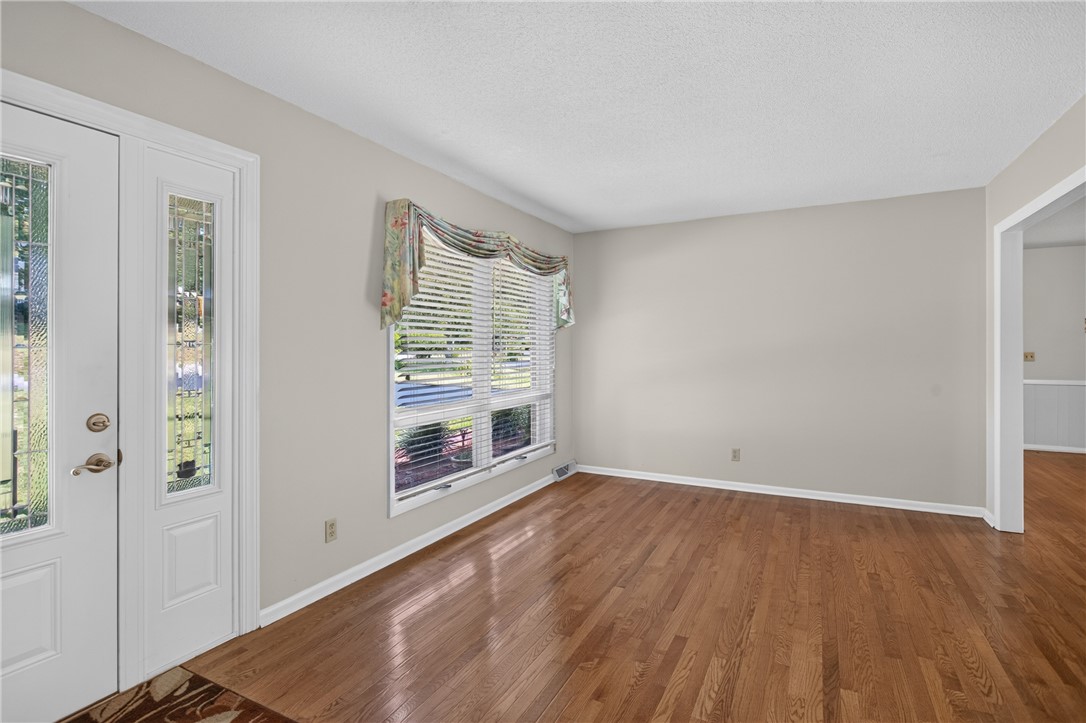 135 Brookhaven Circle Seneca, SC 29672 - Photo 6 of 48