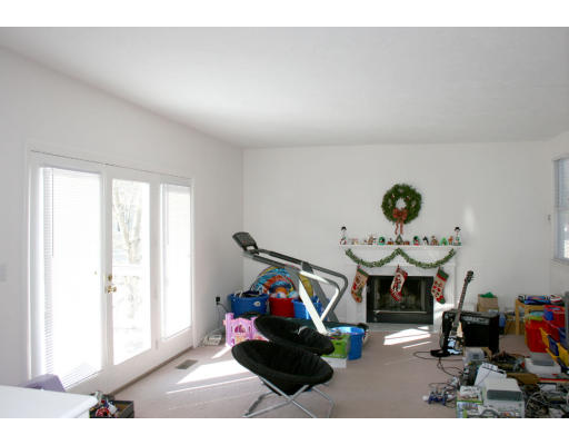 308 Stonebridge Road, Unit 308 Wayland, MA 01778 - Photo 11 of 18
