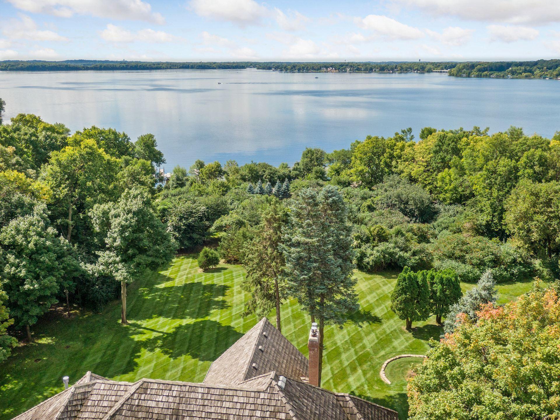1510 Green Trees Road Orono, MN 55391 - Photo 3 of 49 Gallery Image 3