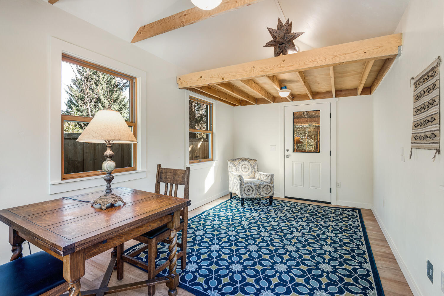 809 Northeast 9th Street Bend, OR 97701 - Photo 26 of 42 Interior of cottage
