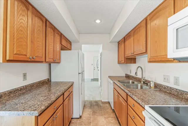 $229,900 | 2306 Winchester Drive, Champaign, IL 61821