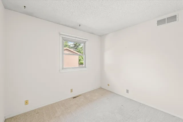 $229,900 | 2306 Winchester Drive, Champaign, IL 61821