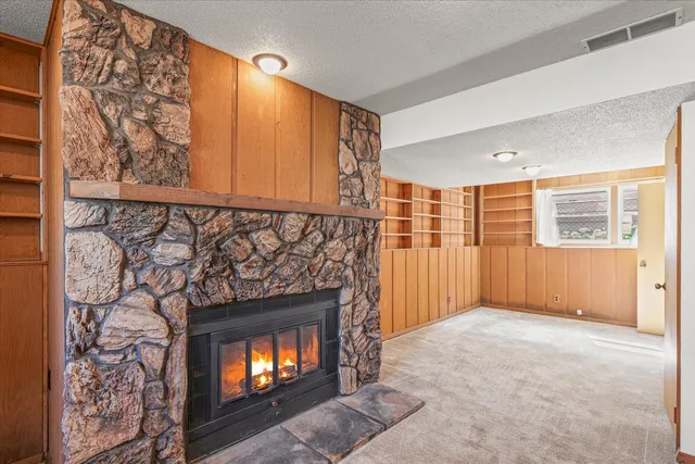 $229,900 | 2306 Winchester Drive, Champaign, IL 61821