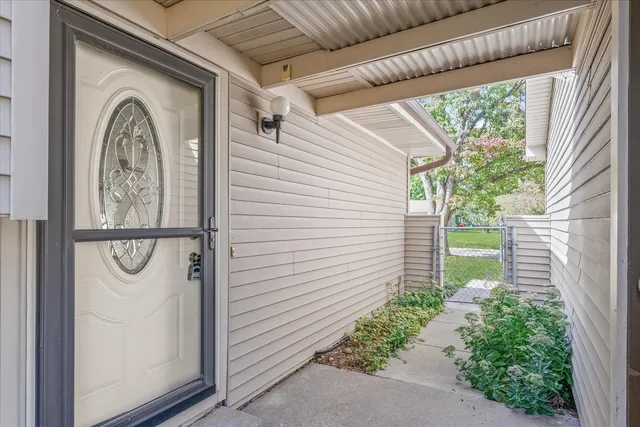 $229,900 | 2306 Winchester Drive, Champaign, IL 61821