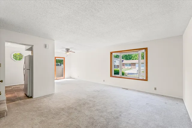 $229,900 | 2306 Winchester Drive, Champaign, IL 61821