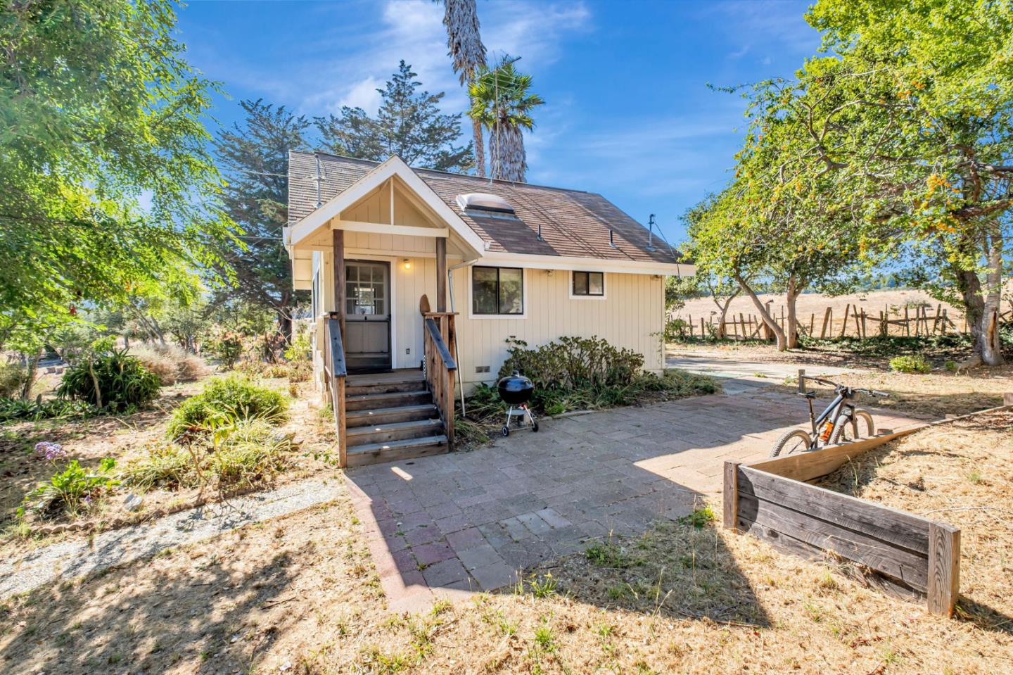 222 Highview Drive Santa Cruz, CA 95060 - Photo 20 of 29 a view of a house with backyard and sitting area