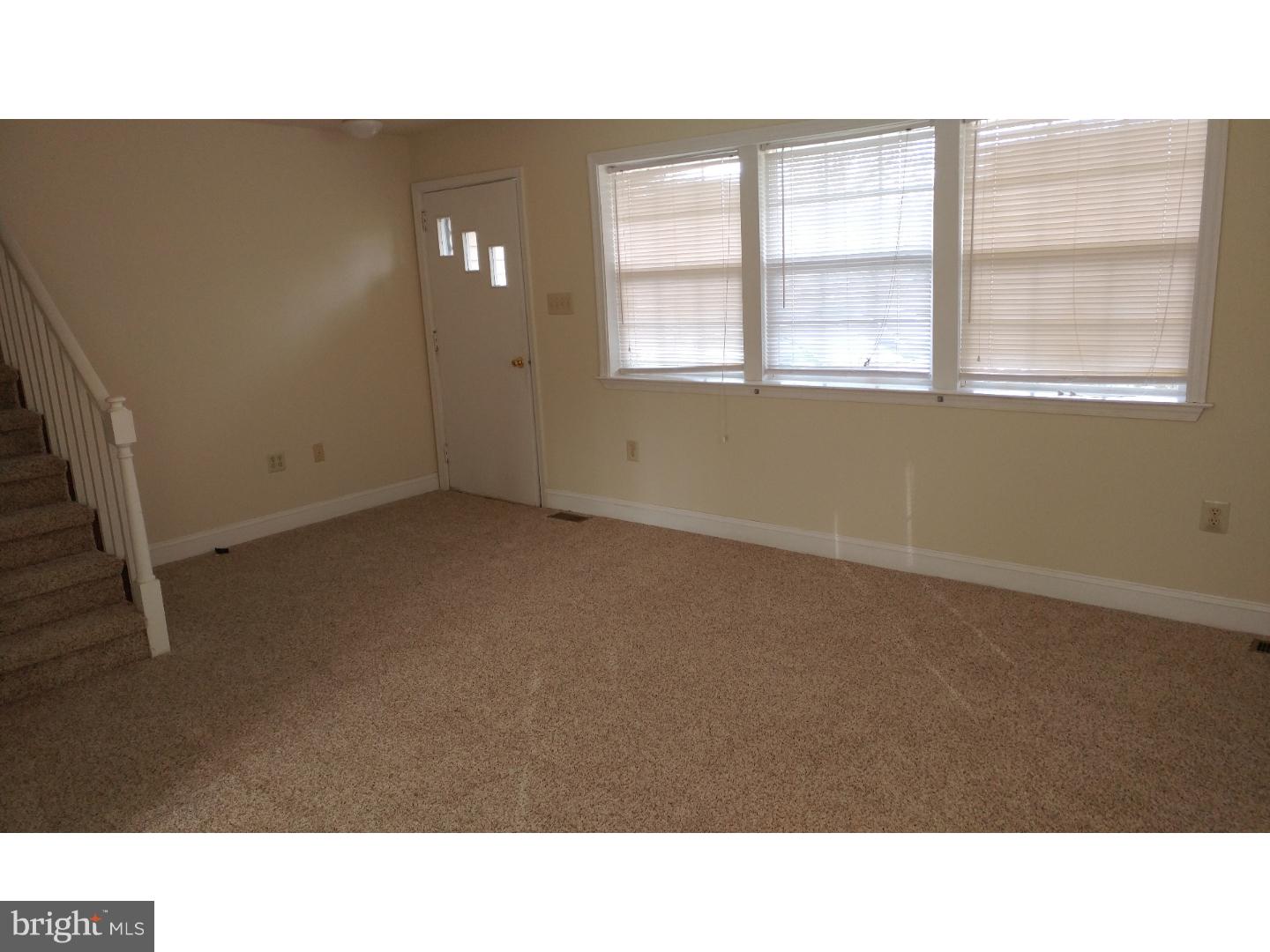 625 West County Line Road Hatboro, PA 19040 - Photo 5 of 14 Living Room