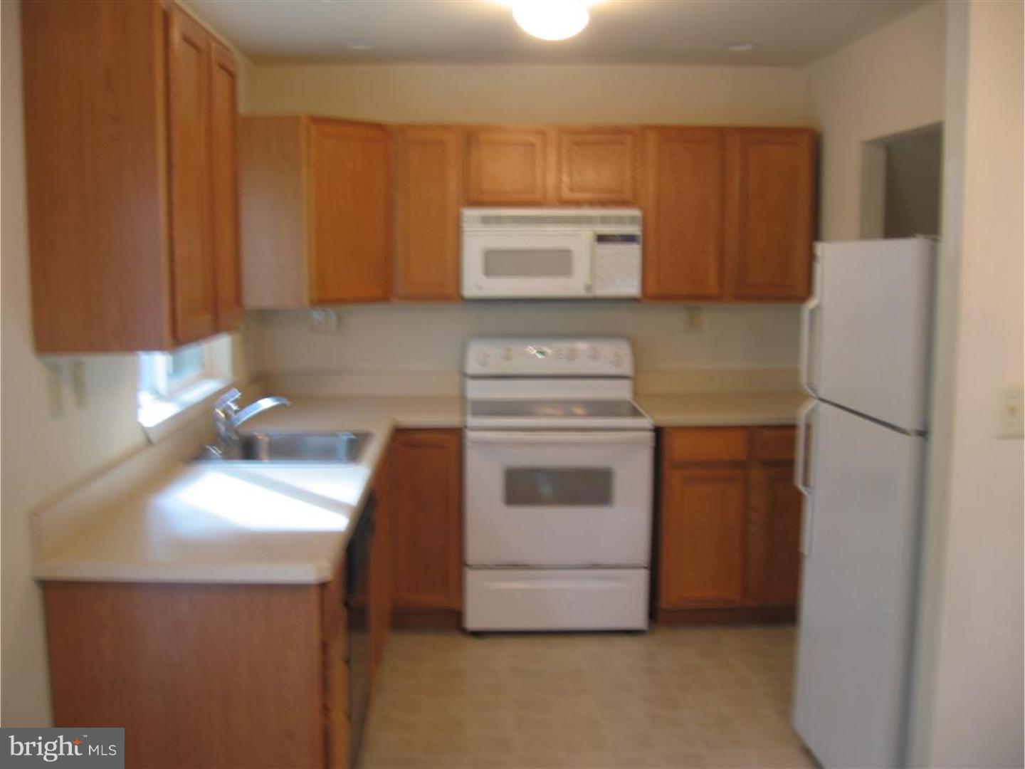 625 West County Line Road Hatboro, PA 19040 - Photo 7 of 14 Kitchen