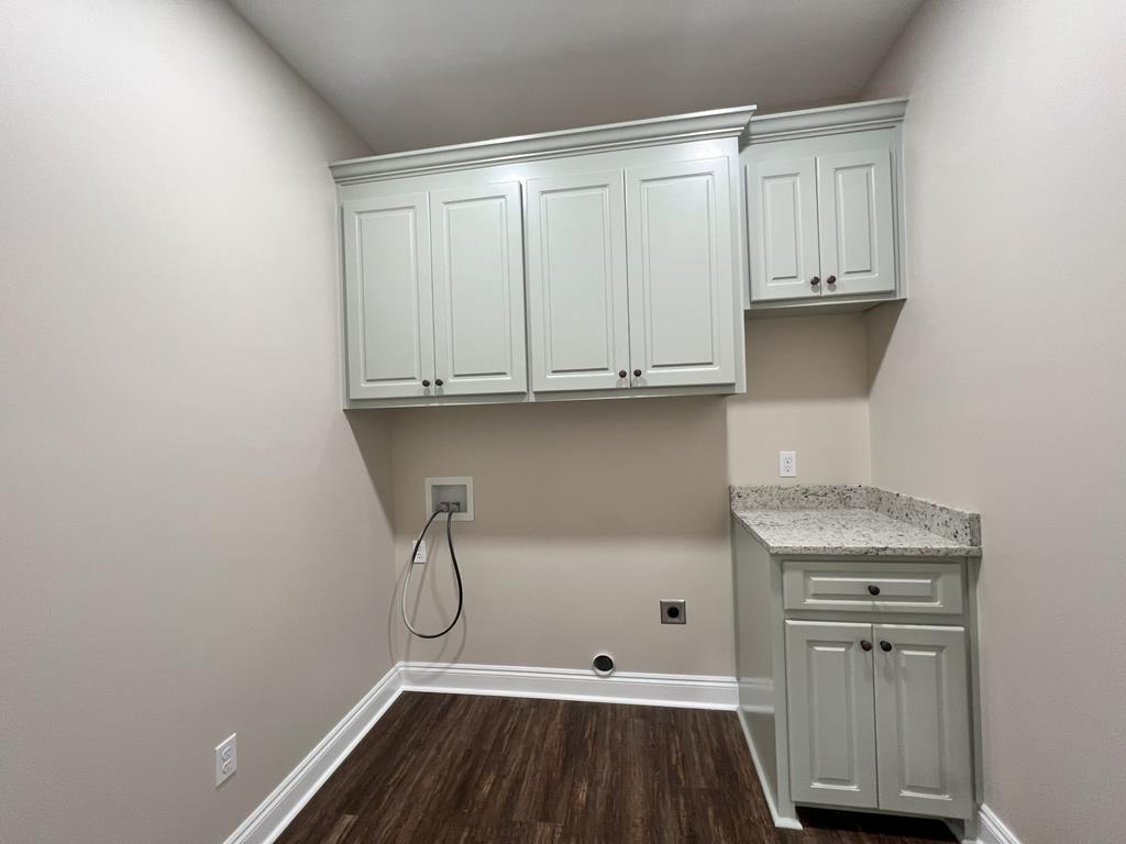 1830 Baxter Road Ashford, AL 36312 - Photo 17 of 18 PREVIOUS BUILD LAUNDRY ROOM FINISHES
