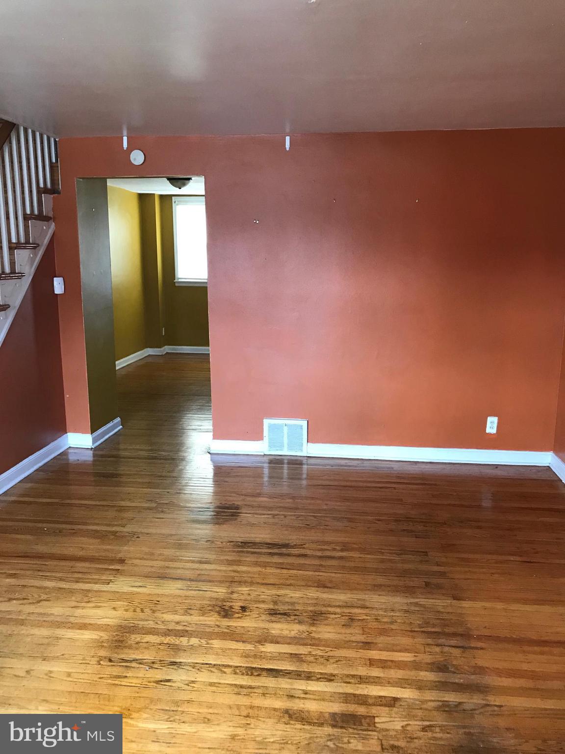 1405 Vernon Road Philadelphia, PA 19150 - Photo 3 of 16 Gallery Image 3