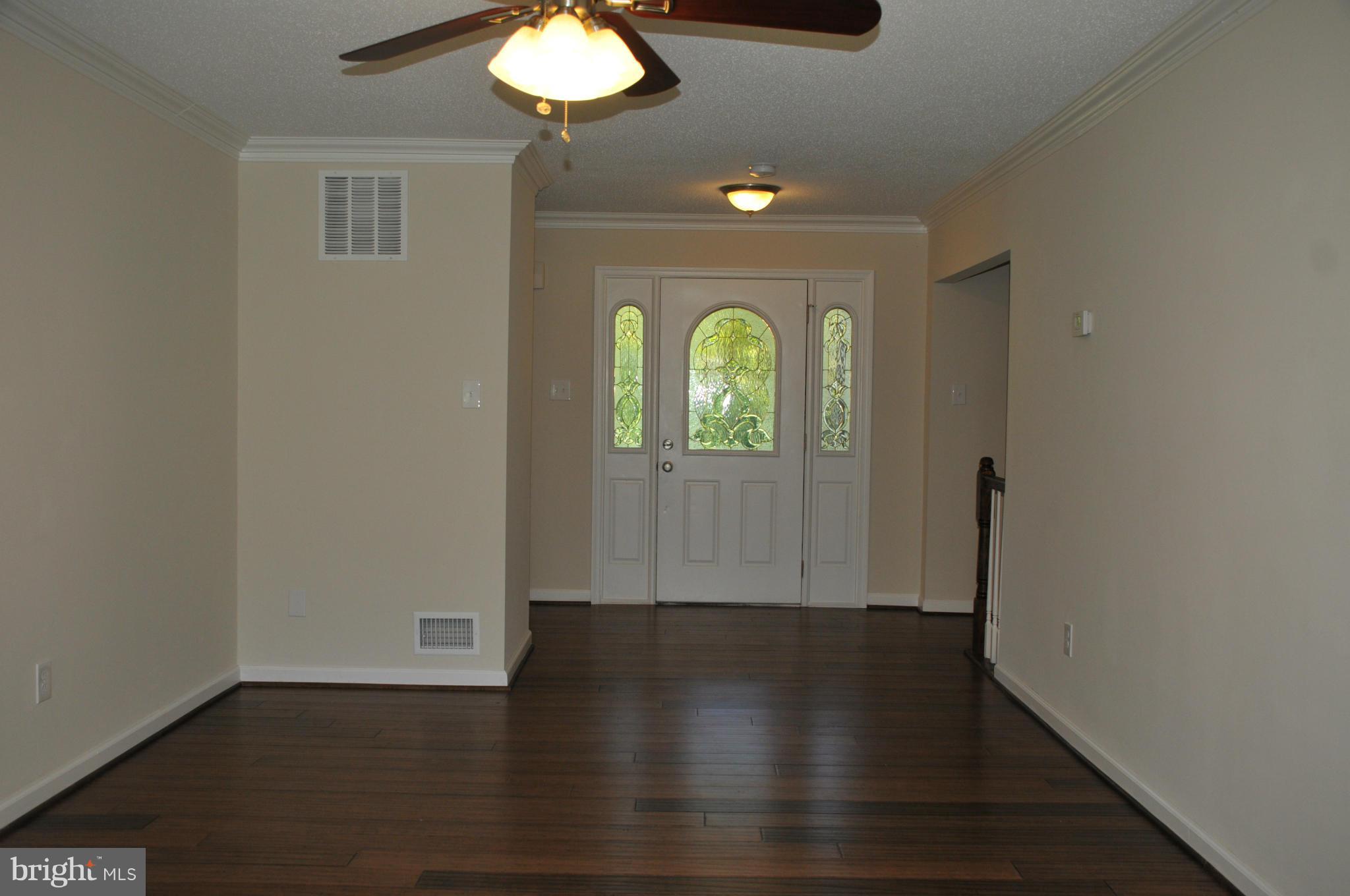 2199 Courthouse Road Stafford, VA 22554 - Photo 8 of 30 Living Room