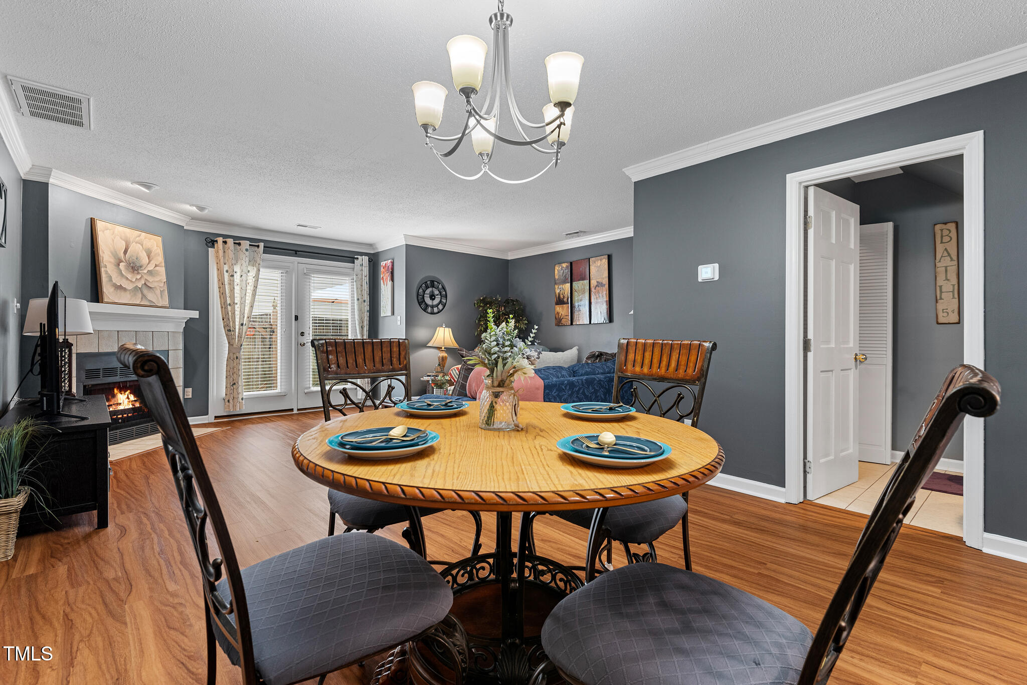 1912 Township Circle Raleigh, NC 27609 - Photo 10 of 32 DSC_0280