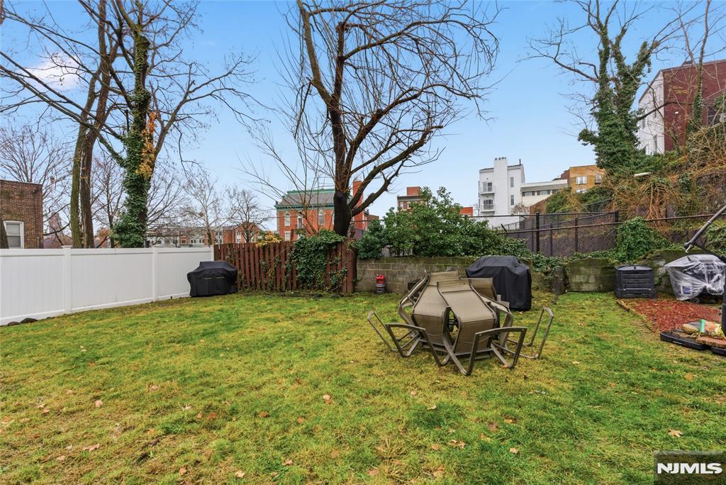 12 Dempsey Avenue, Unit A Edgewater, NJ 07020 - Photo 22 of 22