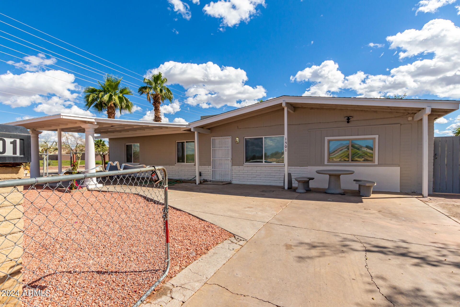 1501 West Vineyard Road Phoenix, AZ 85041 - Photo 1 of 41 0001-02 - Vineyard