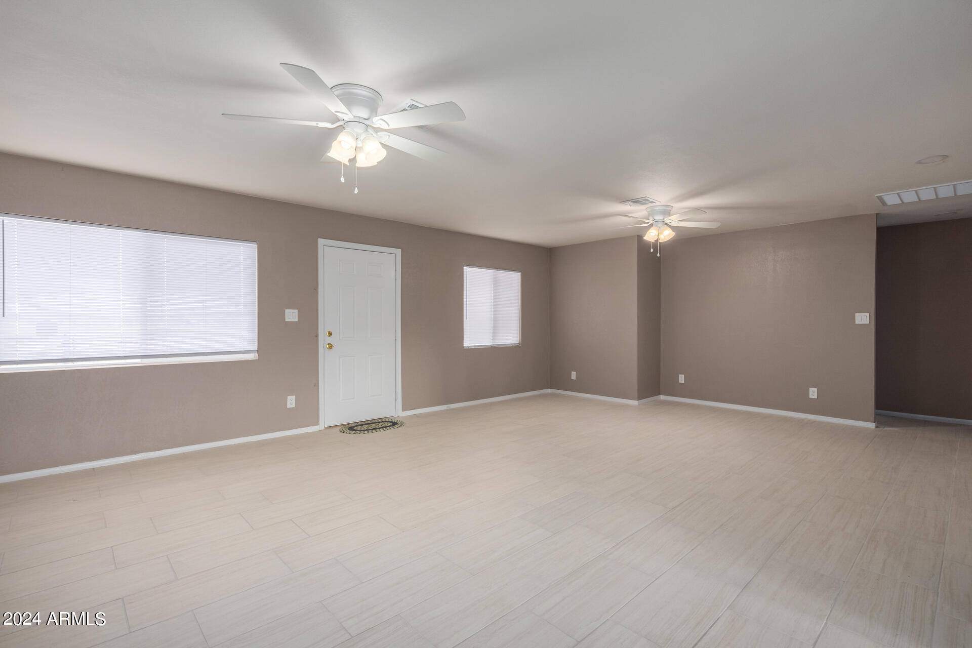 1501 West Vineyard Road Phoenix, AZ 85041 - Photo 14 of 41 0014-14 - Vineyard