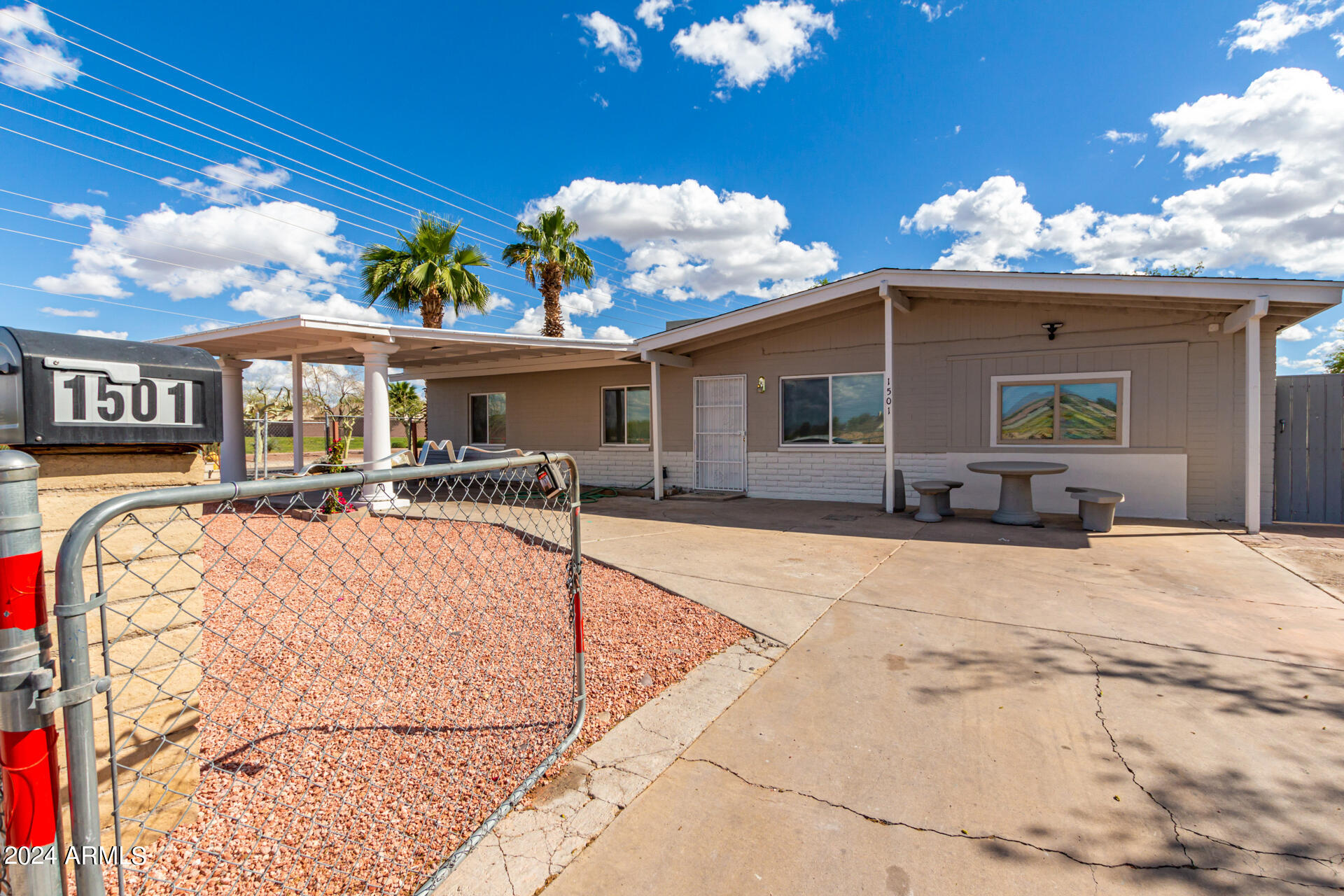 1501 West Vineyard Road Phoenix, AZ 85041 - Photo 2 of 41 0002-01 - Vineyard